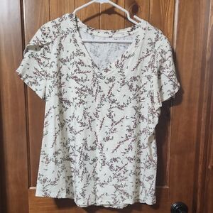 Cream V-Neck Short Sleeve Tee with Pink Dusty Green Floral Print by